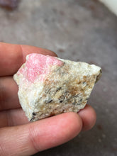 Load image into Gallery viewer, Tugtupite 6