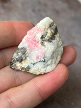 Load image into Gallery viewer, Tugtupite 8