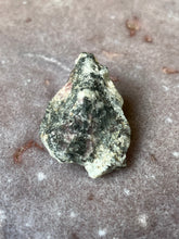 Load image into Gallery viewer, Tugtupite 11