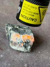 Load image into Gallery viewer, Tugtupite 15