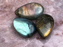 Load image into Gallery viewer, Labradorite drilled pendant