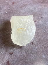 Load image into Gallery viewer, Libyan desert glass 17
