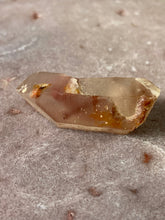 Load image into Gallery viewer, Lithium Quartz 16