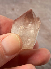 Load image into Gallery viewer, Lithium Quartz 25