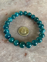 Load image into Gallery viewer, apatite bracelet 8mm
