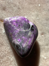 Load image into Gallery viewer, Sugilite tumble 41