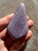 Load image into Gallery viewer, Sugilite tumble 42