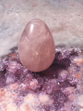 Load image into Gallery viewer, Rose Quartz egg