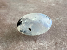 Load image into Gallery viewer, Rainbow moonstone shiva 14