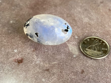 Load image into Gallery viewer, Rainbow moonstone shiva 14