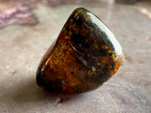 Load image into Gallery viewer, Amber free form 9
