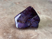 Load image into Gallery viewer, Sugilite tumble 62 - with richterite