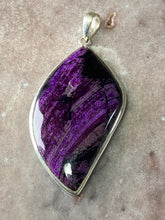 Load image into Gallery viewer, Sugilite pendant 33