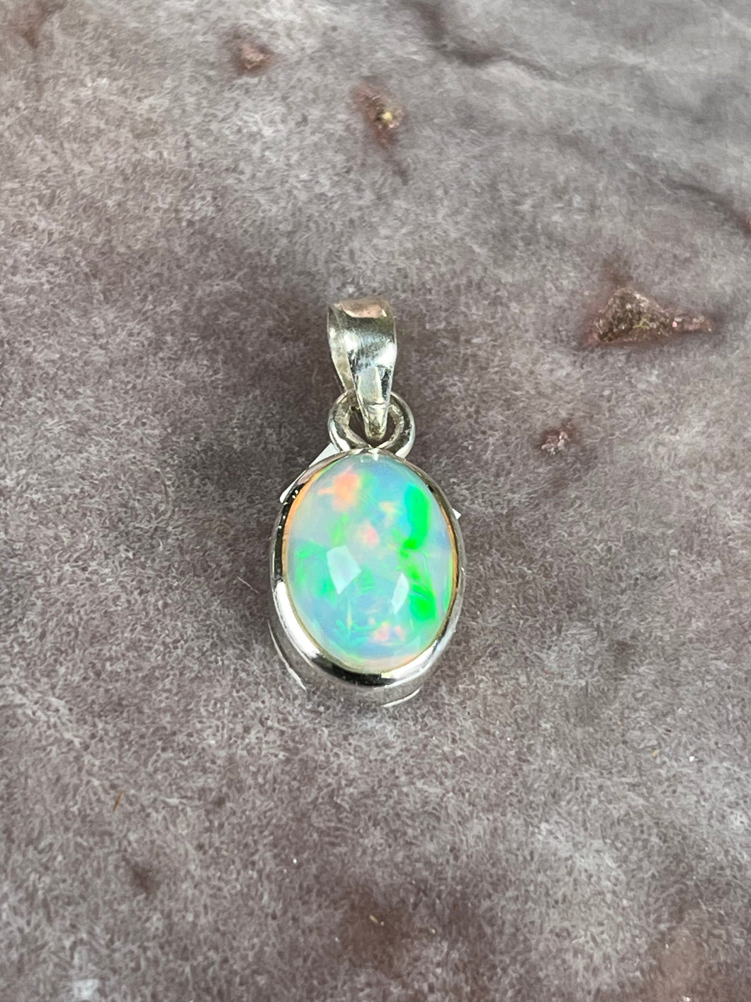 Opal pendant 3
