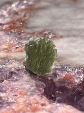 Load image into Gallery viewer, Moldavite 75
