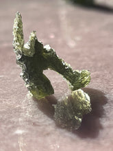 Load image into Gallery viewer, Moldavite 90
