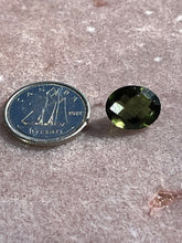 Load image into Gallery viewer, Moldavite faceted 2
