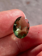 Load image into Gallery viewer, Moldavite faceted 4
