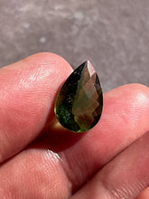 Load image into Gallery viewer, Moldavite faceted 6
