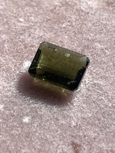 Load image into Gallery viewer, Moldavite faceted 7
