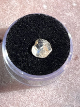 Load image into Gallery viewer, Pheankite crystal 3

