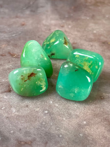 Chrysoprase tumble (one)