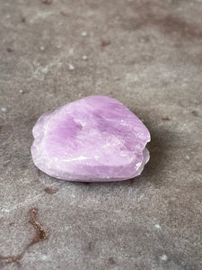 Kunzite polished 3