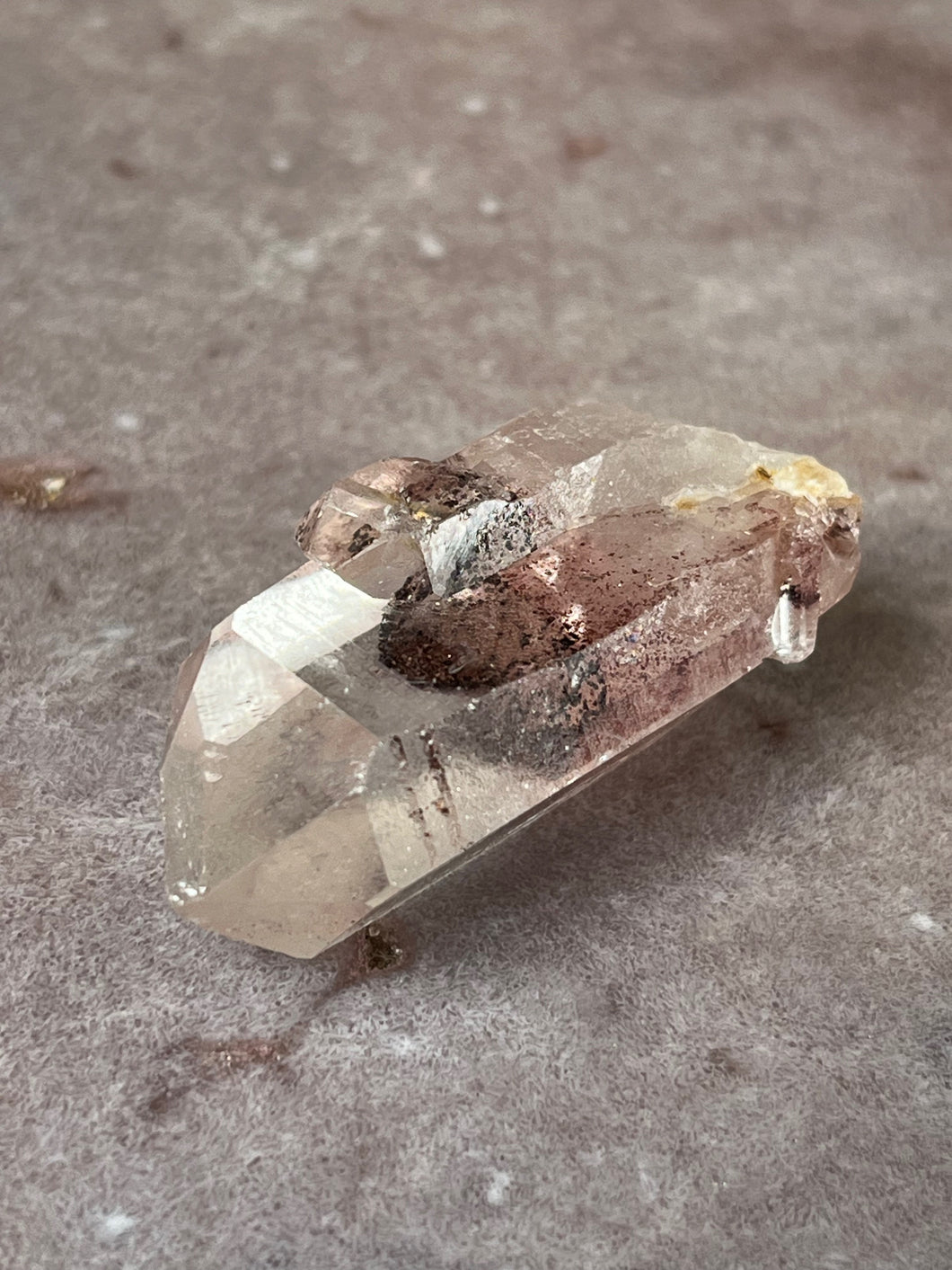 Hematite phantom quartz 4