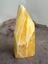 Load image into Gallery viewer, Honey comb calcite
