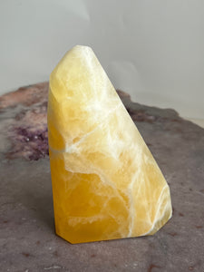 Honey comb calcite 2