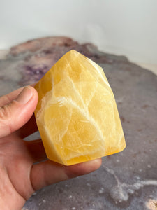 Honey comb calcite 4