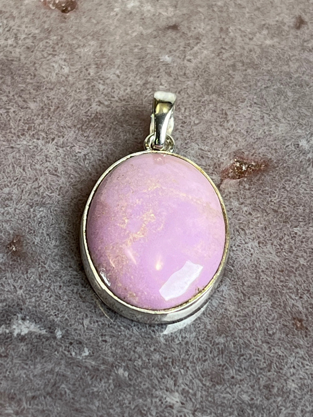 Phosphosiderite pendant