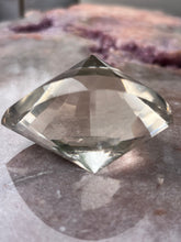Load image into Gallery viewer, Lemurian spiral portal 8 P8
