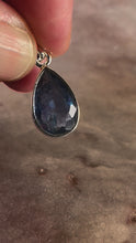 Load and play video in Gallery viewer, Blue green fluorite pendant 1
