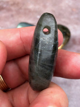 Load image into Gallery viewer, Labradorite drilled pendant
