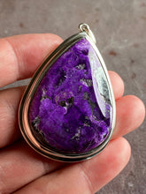 Load image into Gallery viewer, Sugilite pendant 31

