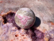 Load image into Gallery viewer, Pegmatite sphere 40mm #2
