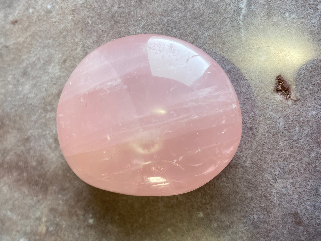Rose Quartz palmstone 7