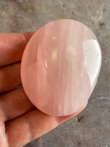 Rose Quartz palmstone 7