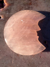 Load image into Gallery viewer, Rose quartz crescent moon 2
