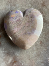 Load image into Gallery viewer, Jade purple &amp; pink heart 15
