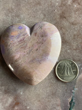 Load image into Gallery viewer, Jade purple &amp; pink heart 15
