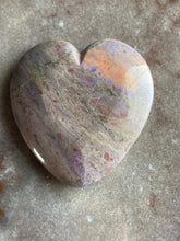 Load image into Gallery viewer, Jade purple &amp; pink heart 16

