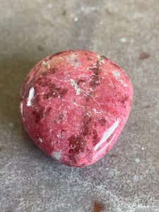 Thulite tumble 1