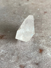 Load image into Gallery viewer, morganite free form 2
