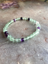 Load image into Gallery viewer, fluorite stretchy bracelet
