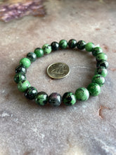 Load image into Gallery viewer, Ruby in zoisite stretchy bracelet medium
