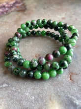 Load image into Gallery viewer, Ruby in zoisite stretchy bracelet small
