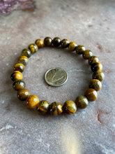 Load image into Gallery viewer, tigers eye stretchy bracelet
