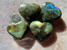 Load image into Gallery viewer, Labradorite heart small (one)
